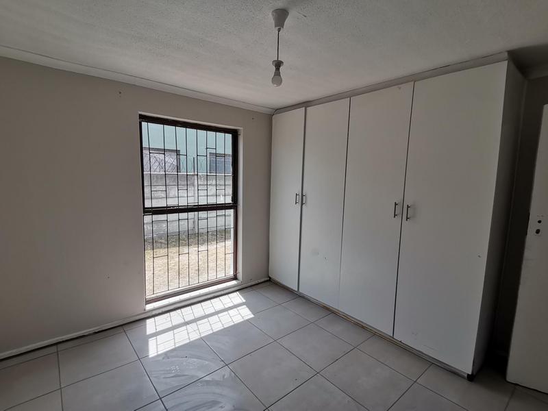 To Let 2 Bedroom Property for Rent in Electric City Western Cape
